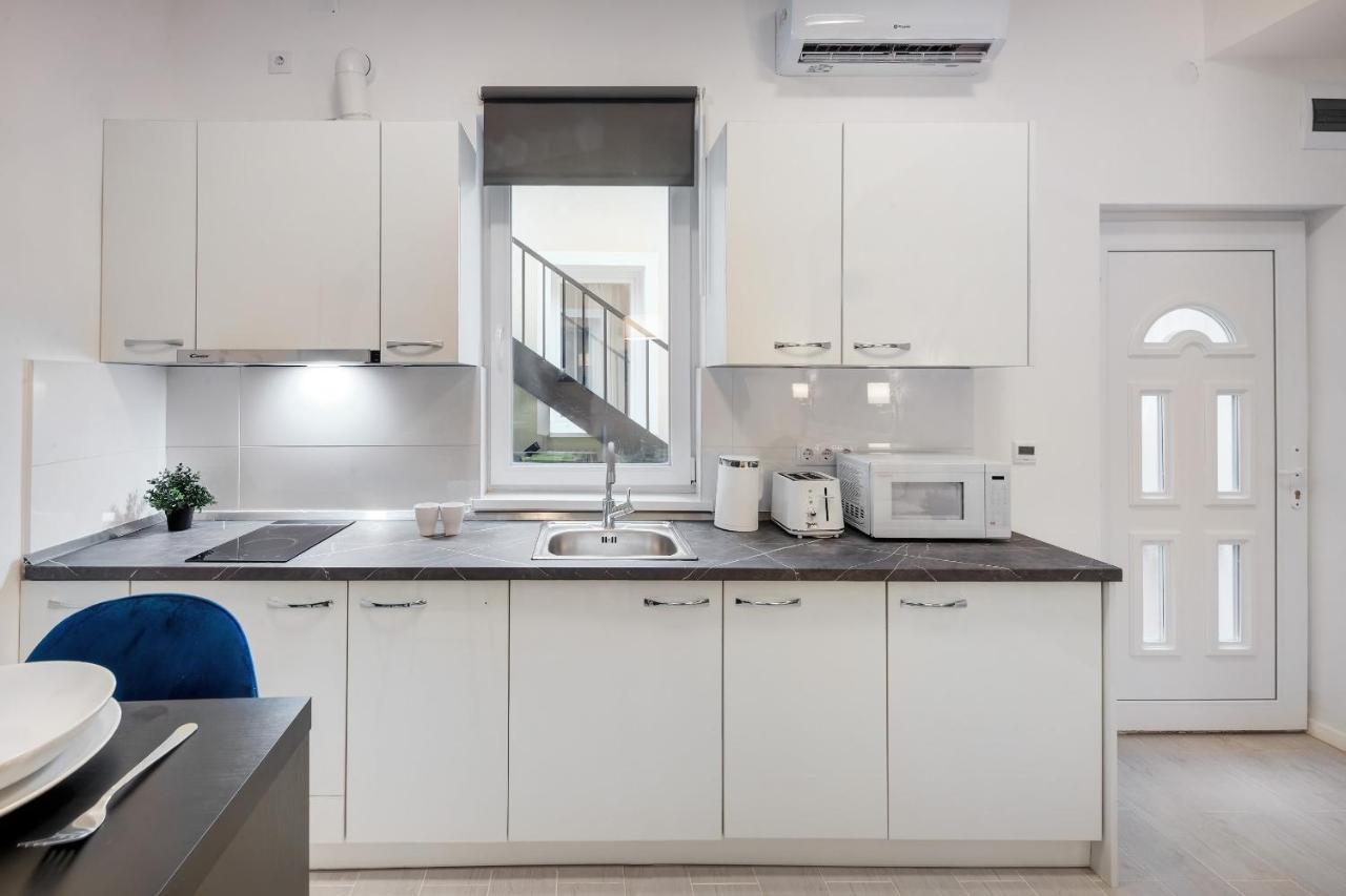 Modern In Authentic Area Apartamento